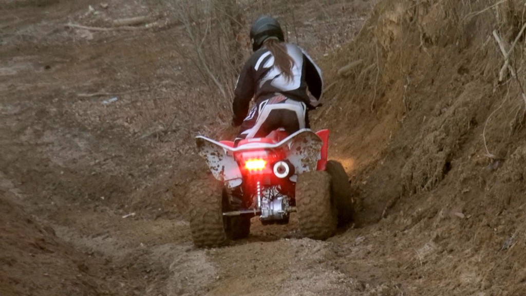 2016_honda_trx250x_test_018