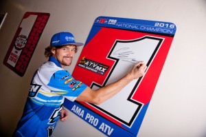 yamaha_wall_of_champions_2016_00